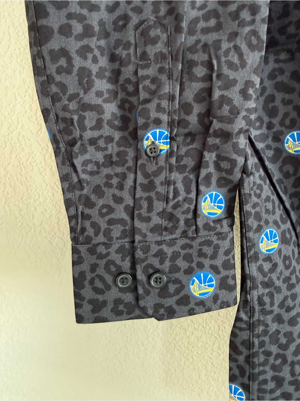 NWT Men's Black Golden State Warriors Dress Shirt - Picture 6 of 7